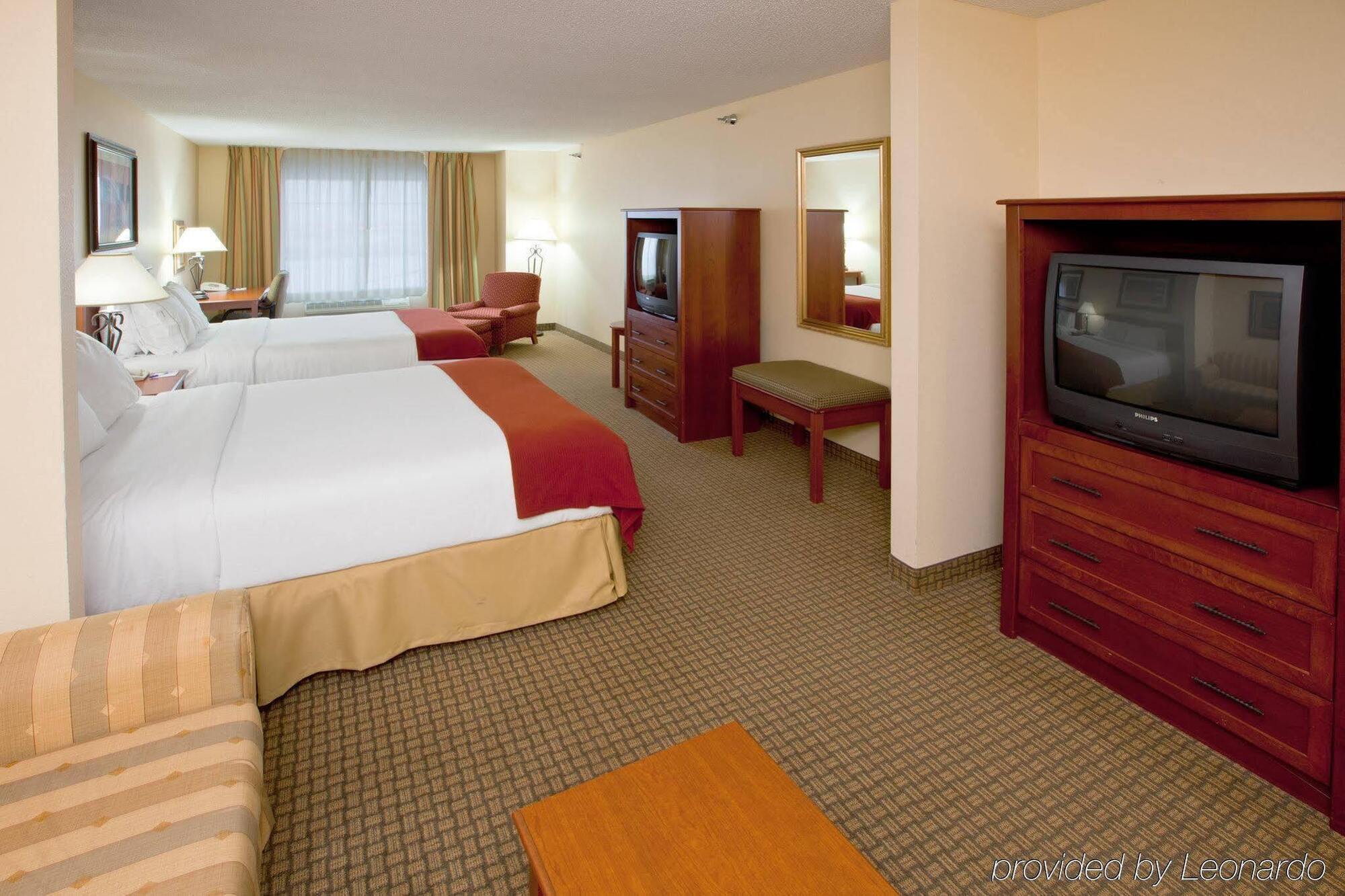 Holiday Inn Express Hotel & Suites Greenville, An Ihg Hotel Экстерьер фото
